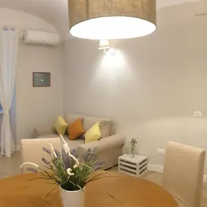 https://casa-tua-a-santa-maria-maggiore.it-romehotels.com